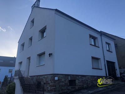 Maison - 268 m² - 12 pièces