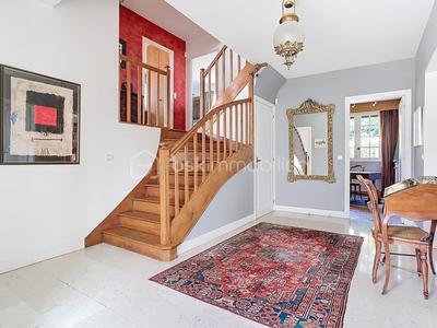 Maison - 207 m² - 6 pièces