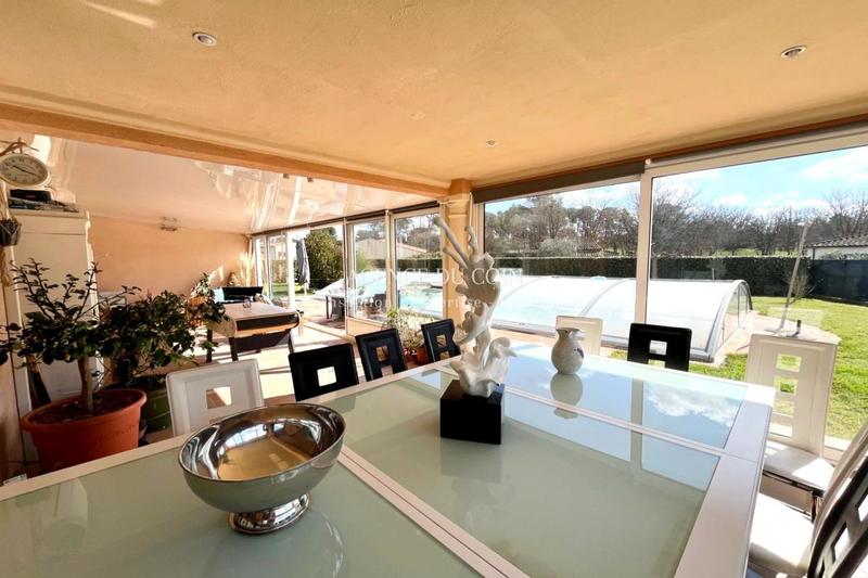 Villa - 240 m² - 6 pièces