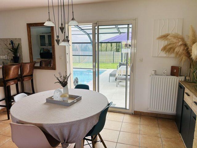 Maison - 102 m² - 5 pièces