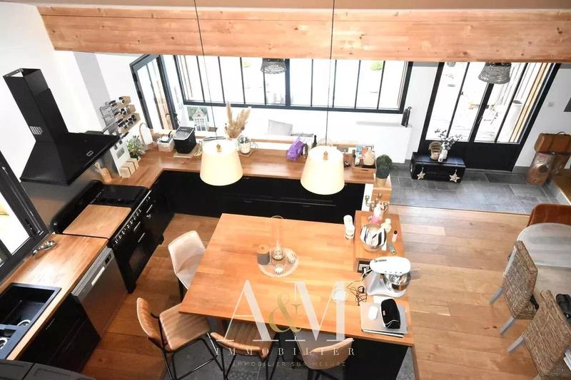 Maison - 180 m² - 7 pièces