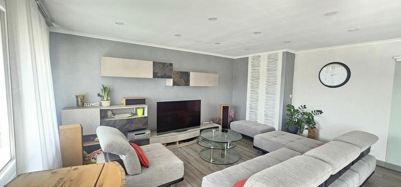 Appartement - 100 m² - 3 pièces