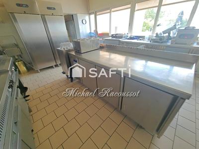 Local commercial - 200 m²