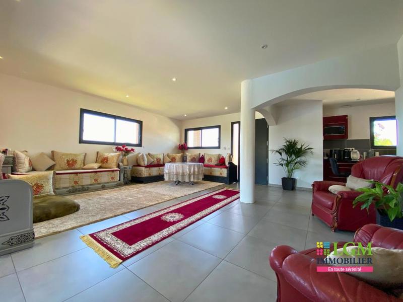 Maison - 159 m² - 6 pièces