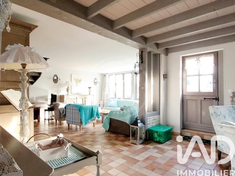 Maison - 335 m² - 13 pièces