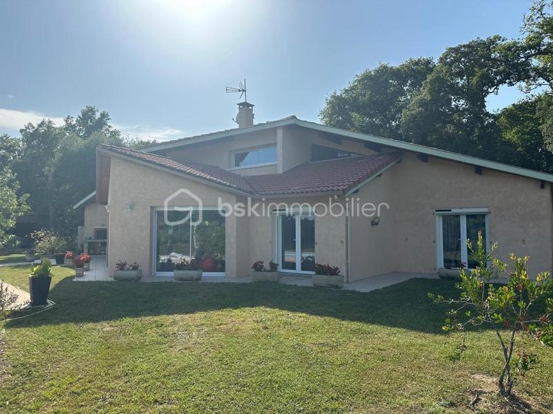 Maison - 187 m² - 6 pièces