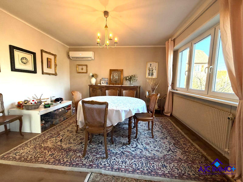 Maison - 135 m² - 6 pièces