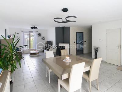 Pavillon - 130 m² - 5 pièces