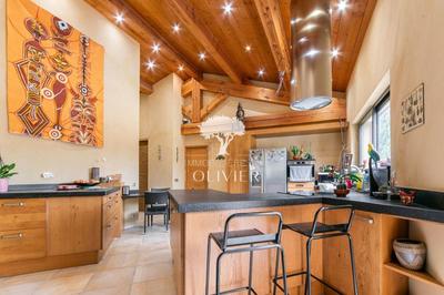 Propriété - 170 m² - 5 pièces