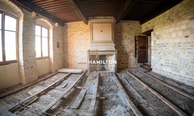 Propriété - 325 m² - 8 pièces