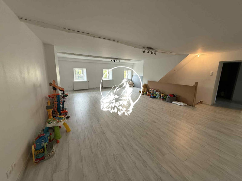 Maison - 297 m² - 9 pièces