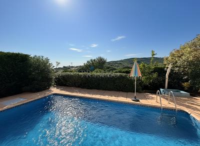Villa - 180 m² - 5 pièces