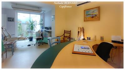 Fonds de commerce - Services - 79 m²