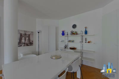 Appartement - 110 m² - 5 pièces