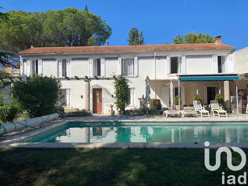 Maison - 212 m² - 8 pièces