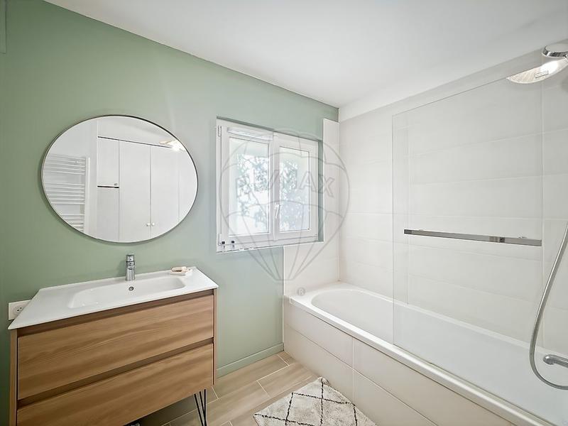 Maison - 158 m² - 6 pièces