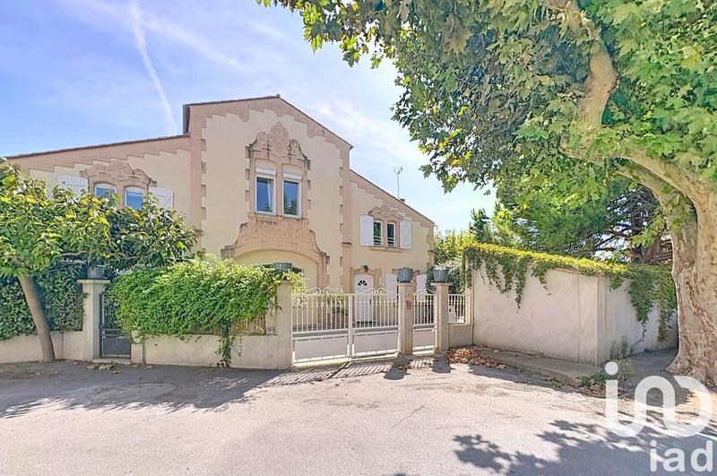 Maison - 268 m² - 9 pièces