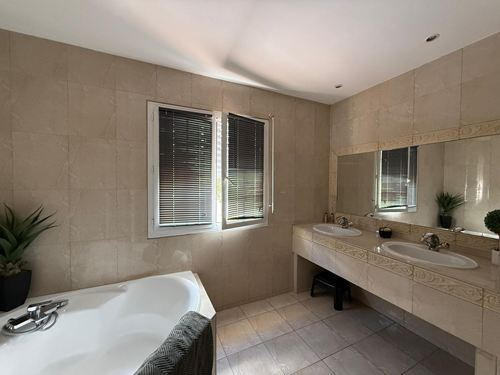 Villa - 152 m² - 6 pièces