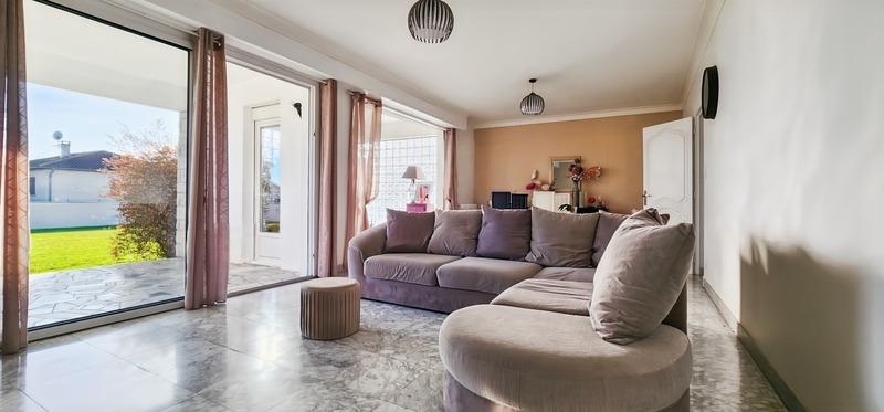 Maison bourgeoise - 250 m² - 7 pièces