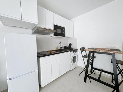 Studio - 30 m² - 1 pièce