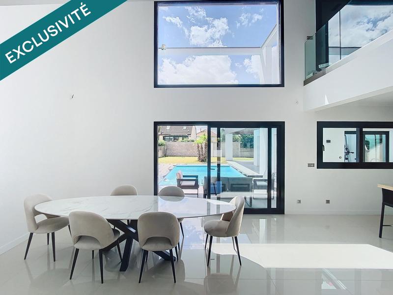 Maison - 246 m² - 6 pièces