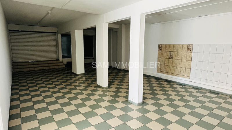 Local commercial - 110 m²