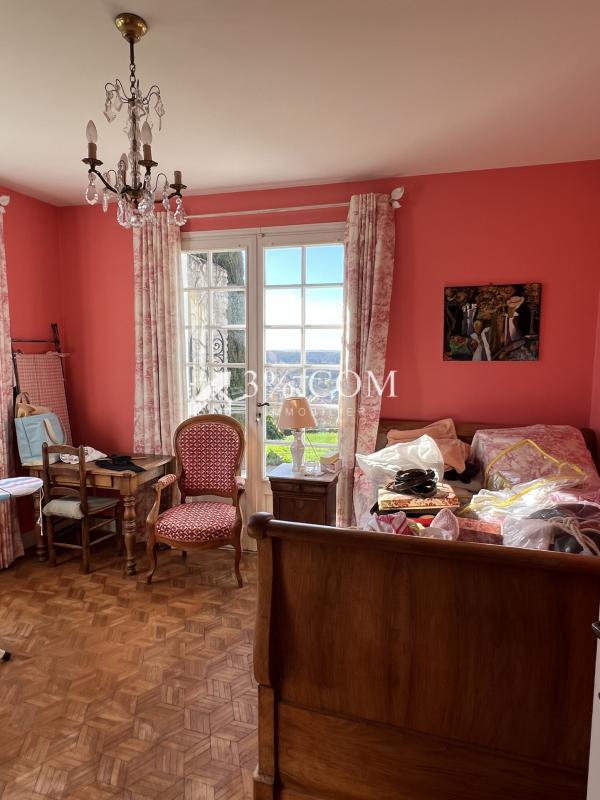 Villa - 246 m² - 7 pièces