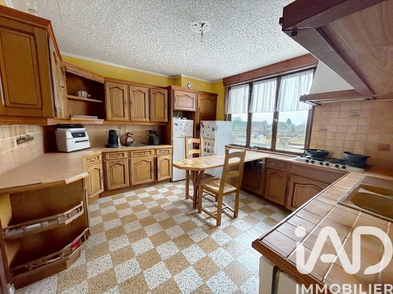 Maison - 242 m² - 10 pièces