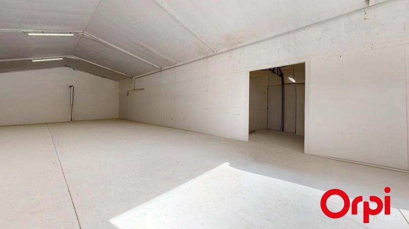 Entrepôt - 544 m²