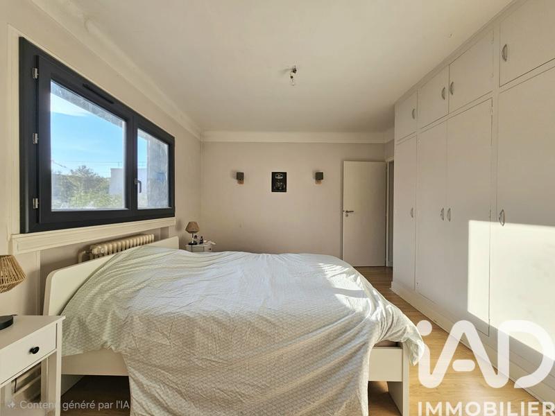 Maison - 210 m² - 8 pièces