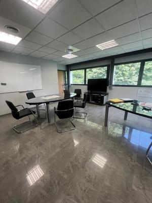 Bureau - 1 200 m²