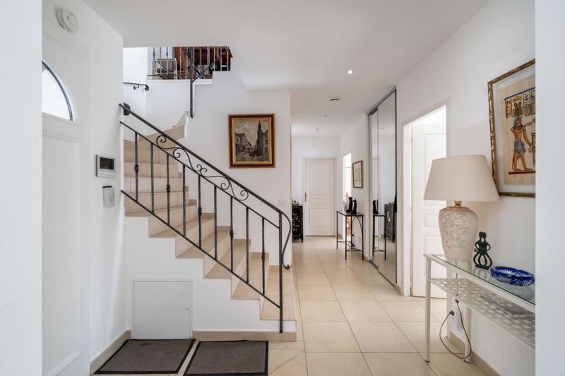 Villa - 190 m² - 4 pièces