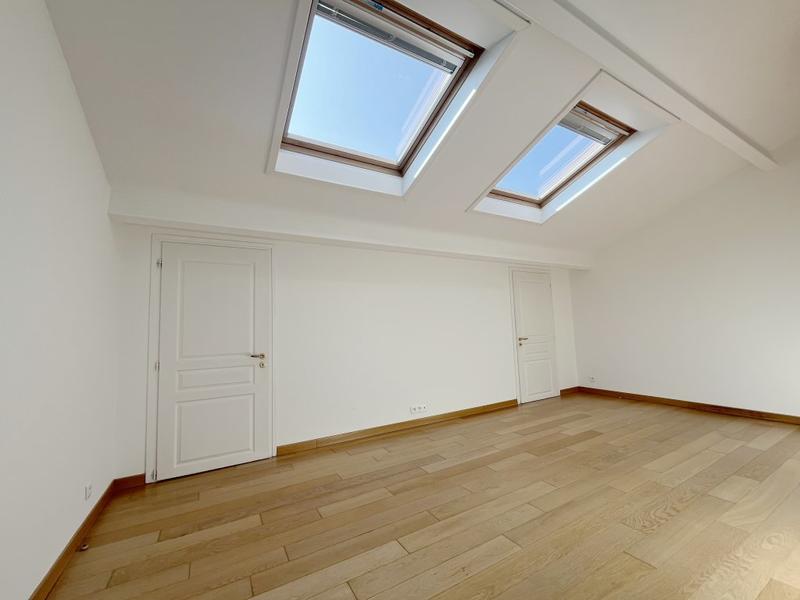 Appartement - 162 m² - 6 pièces