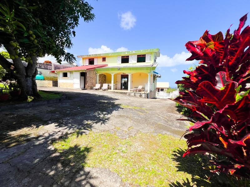 Maison - 180 m² - 7 pièces