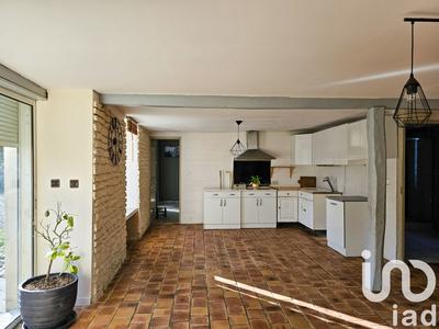 Maison - 220 m² - 5 pièces