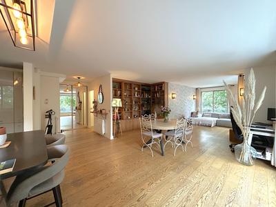 Appartement - 93 m² - 4 pièces