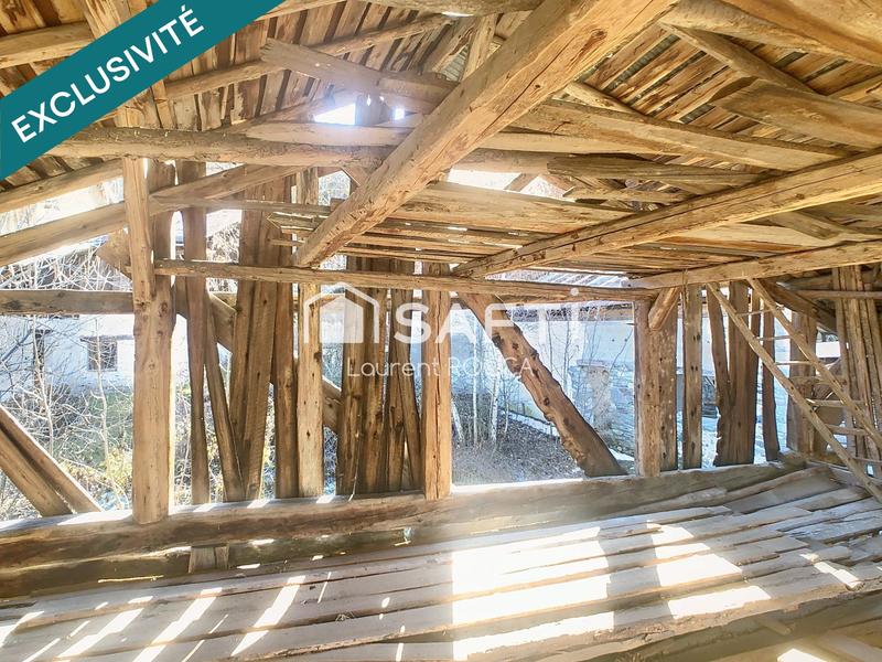 Maison - 200 m² - 2 pièces