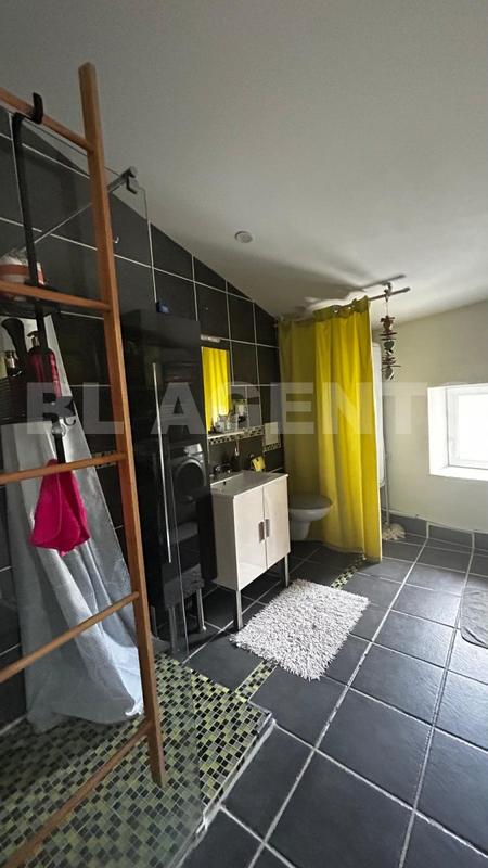 Appartement - 141 m² - 6 pièces