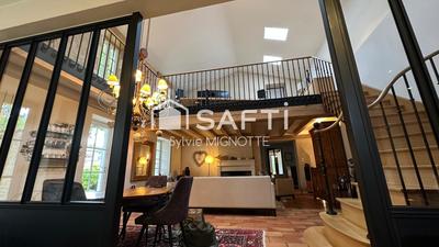 Maison de maîtres - 240 m² - 8 pièces