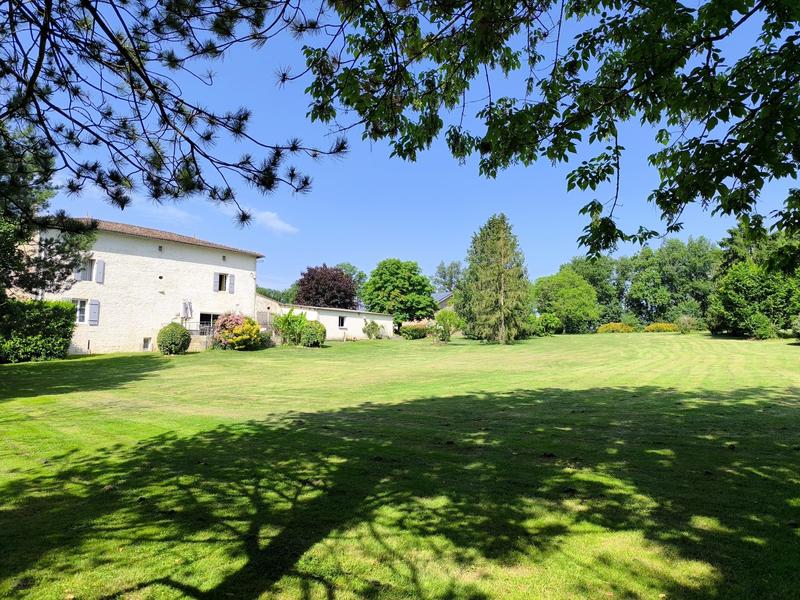 Maison - 186 m² - 5 pièces