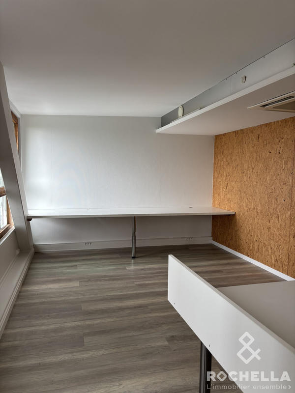 Local d'activités - 369 m²