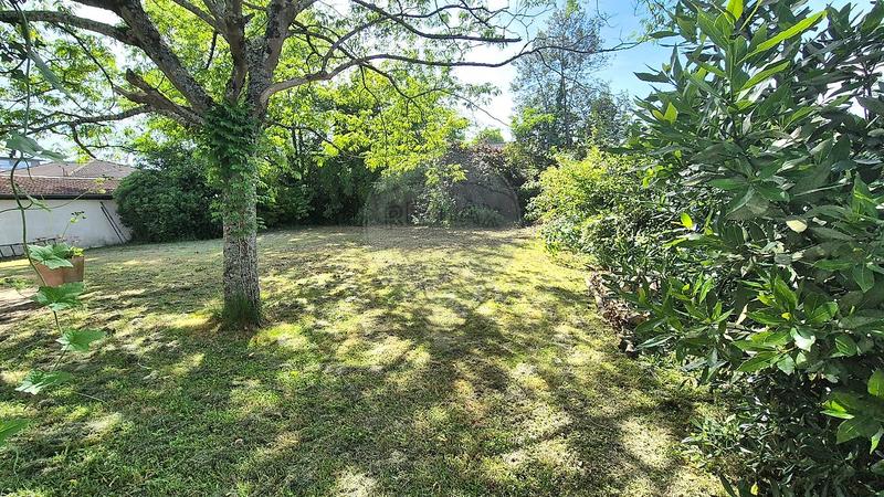 Maison - 180 m² - 7 pièces