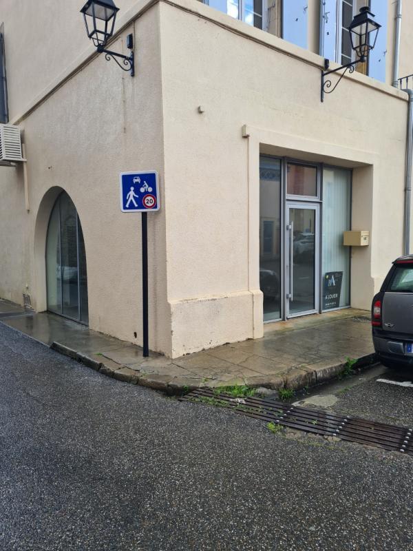 Local d'activité / Entrepôt - 42 m²