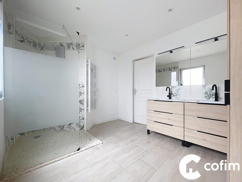 Maison - 191 m² - 7 pièces