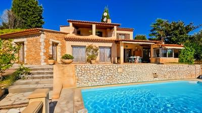 Maison - 170 m² - 5 pièces