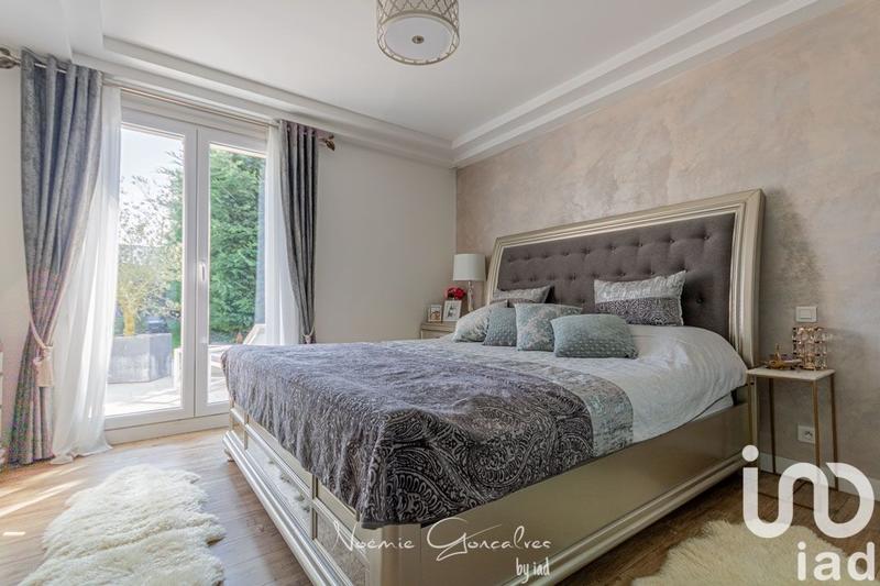 Maison de village - 200 m² - 9 pièces