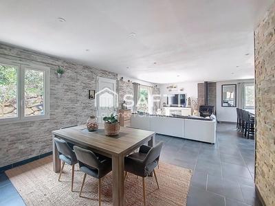 Maison - 155 m² - 6 pièces