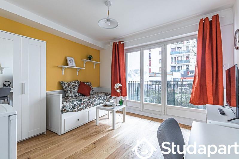 Chambre - 11 m² - 1 pièce