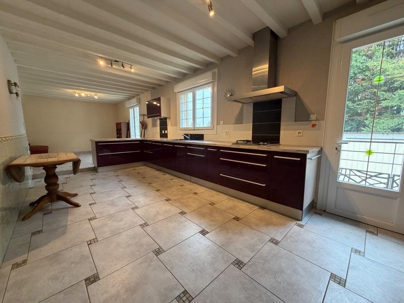 Maison - 267 m² - 10 pièces