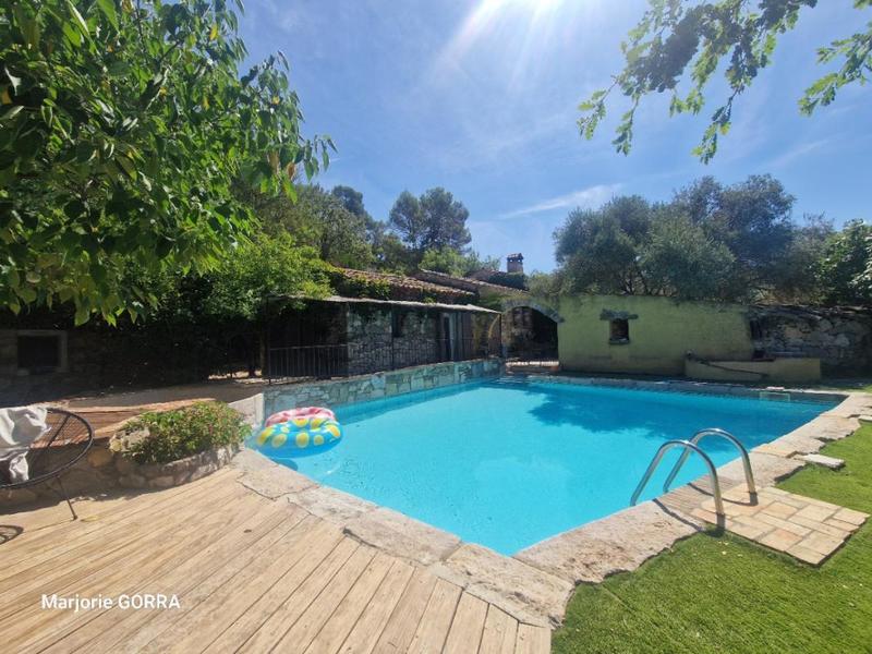 Maison - 174 m² - 5 pièces